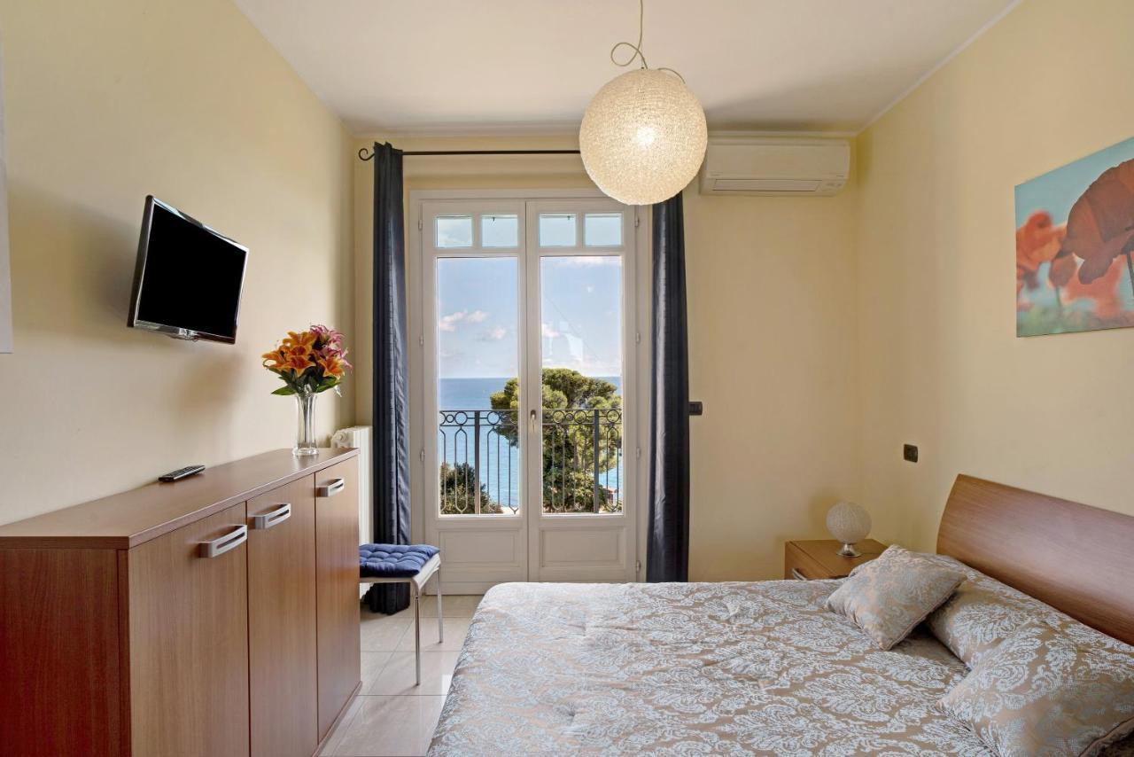 Casa Miradore 600 Mt Dal Mare อิมเปรีอา ภายนอก รูปภาพ